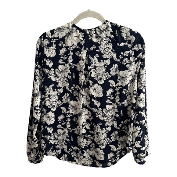 ASTR Floral Long Sleeve Top Size XS - Picture 2 of 8